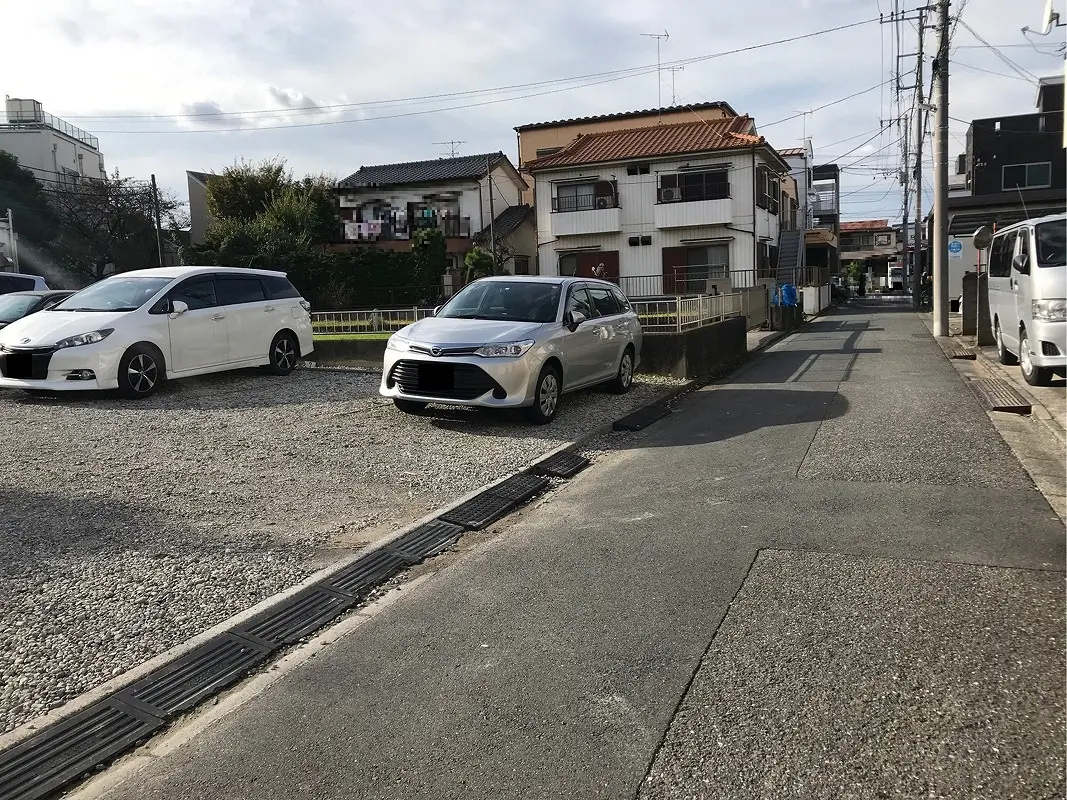 足立区舎人１丁目　月極駐車場